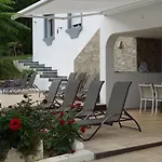Luxury With Garden, Pool And Jacuzzi By Varenso Holidays *