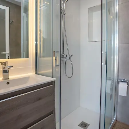 Luxury With Garden, Pool And Jacuzzi By Varenso Holidays * Marbella