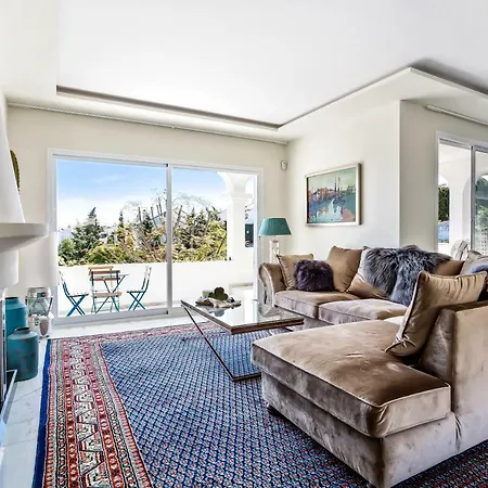 Villa Luxury With Garden, Pool And Jacuzzi By Varenso Holidays *