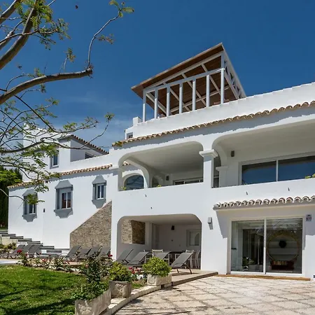 Luxury With Garden, Pool And Jacuzzi By Varenso Holidays Villa Marbella