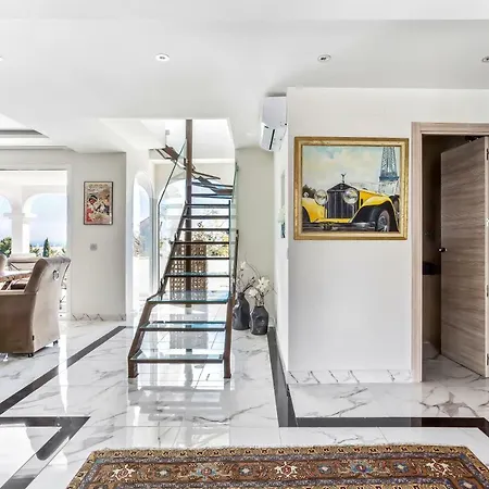 Luxury With Garden, Pool And Jacuzzi By Varenso Holidays *