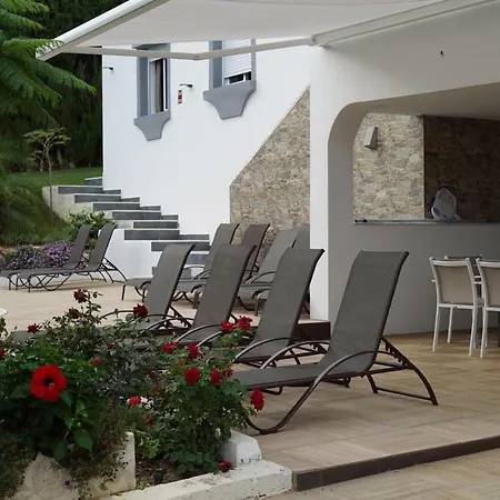 Luxury With Garden, Pool And Jacuzzi By Varenso Holidays *