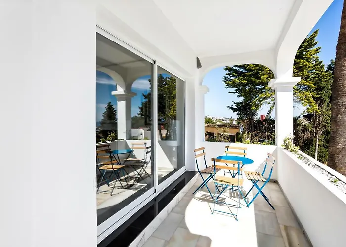 Luxury With Garden, Pool And Jacuzzi By Varenso Holidays *