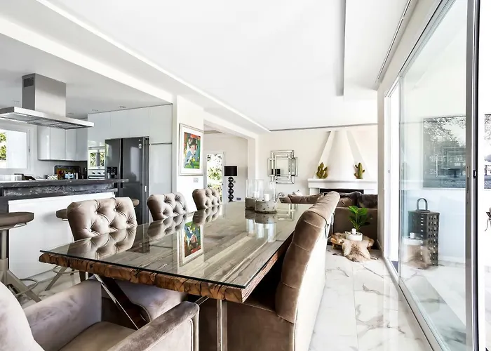 Luxury With Garden, Pool And Jacuzzi By Varenso Holidays Villa Marbella