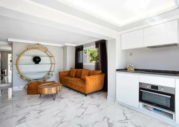 Luxury With Garden, Pool And Jacuzzi By Varenso Holidays * Marbella