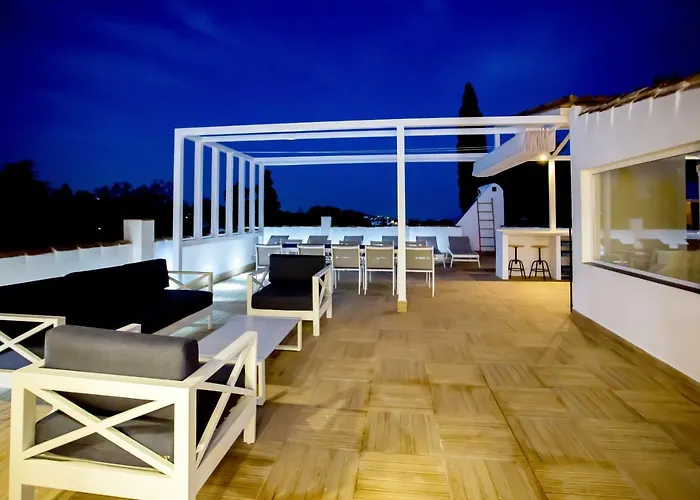 Luxury With Garden, Pool And Jacuzzi By Varenso Holidays * Marbella