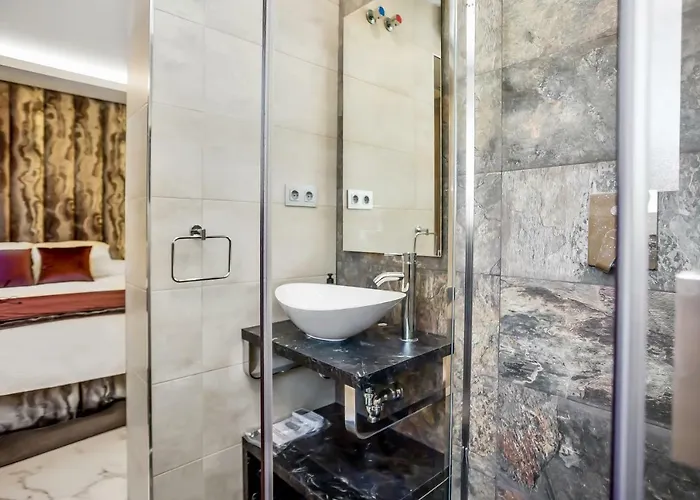 Luxury With Garden, Pool And Jacuzzi By Varenso Holidays Marbella