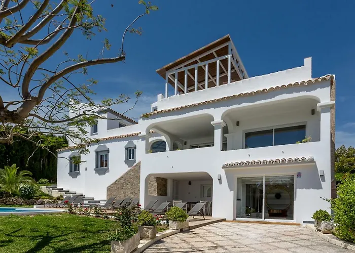Luxury With Garden, Pool And Jacuzzi By Varenso Holidays Villa Marbella
