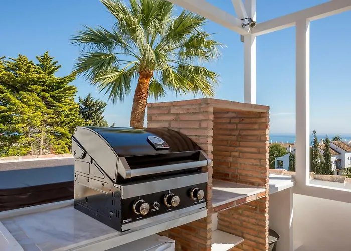 Luxury With Garden, Pool And Jacuzzi By Varenso Holidays Villa *