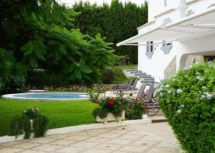 Luxury With Garden, Pool And Jacuzzi By Varenso Holidays * Marbella