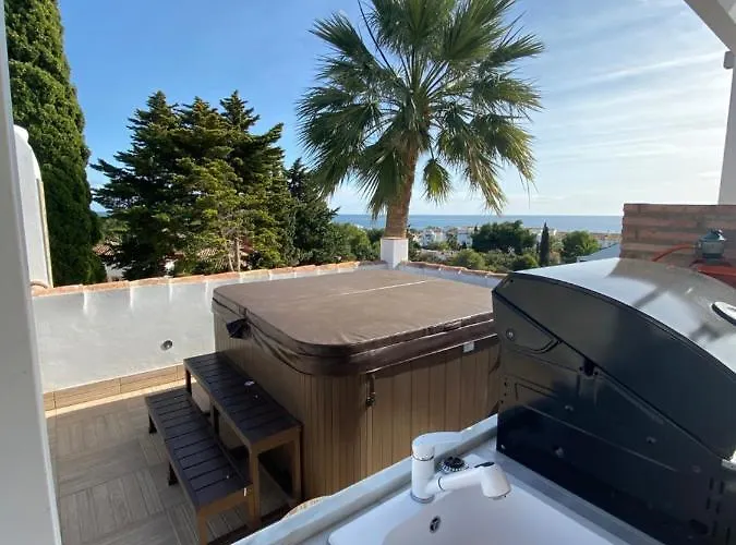 Luxury With Garden, Pool And Jacuzzi By Varenso Holidays Villa Marbella