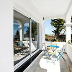 Luxury With Garden, Pool And Jacuzzi By Varenso Holidays *