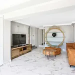 Вілла Luxury With Garden, Pool And Jacuzzi By Varenso Holidays *