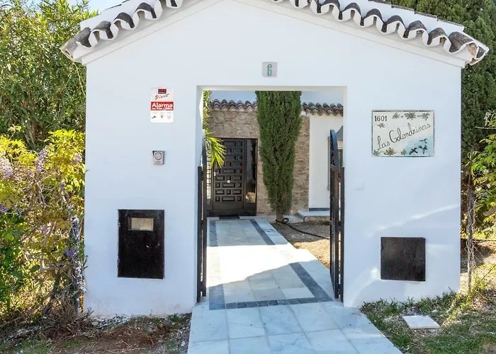 Luxury With Garden, Pool And Jacuzzi By Varenso Holidays Villa *