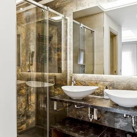 Luxury With Garden, Pool And Jacuzzi By Varenso Holidays * 马尔韦利亚