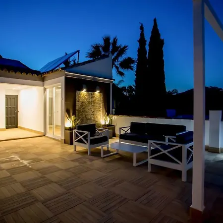 别墅 Luxury With Garden, Pool And Jacuzzi By Varenso Holidays *